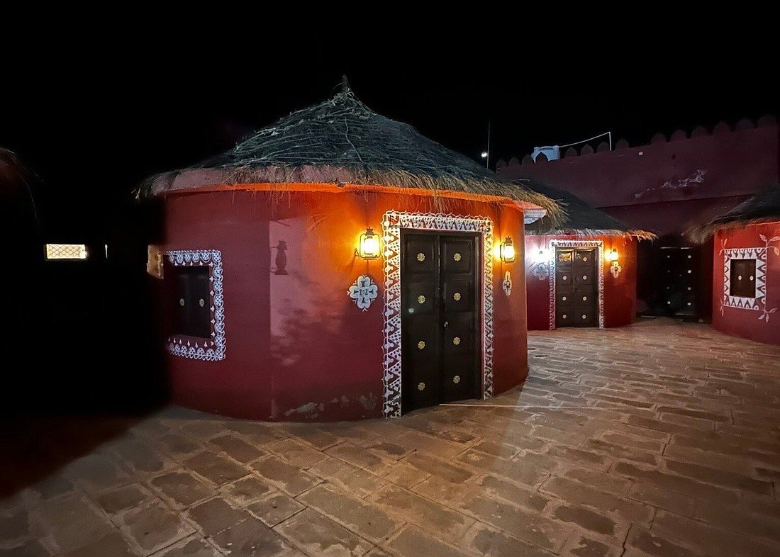 Courtyard dining setup for the 1 night heritage package